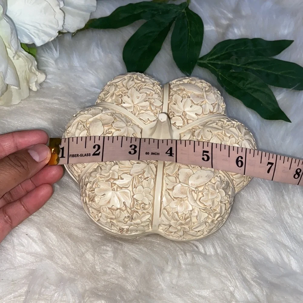 Vintage Floral Carved Ivory Dynasty Pumpkin Jewelry Box Trinket Tray